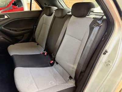 Hyundai i20 5p 1.2 Style 84cv Uniprop+tagliandi Uff. Argento usata Ferrara