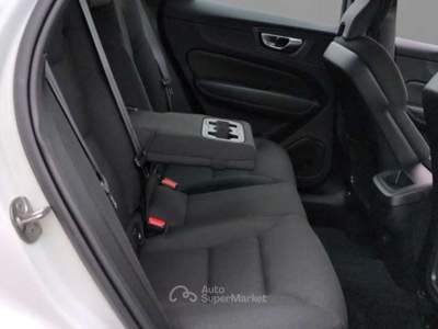 Volvo XC60 B4 (d) Geartronic Momentum Pro Bianco usata Pieve di Cento