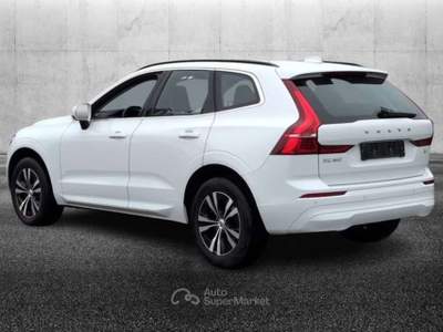 Volvo XC60 B4 (d) Geartronic Momentum Pro Bianco usata Pieve di Cento