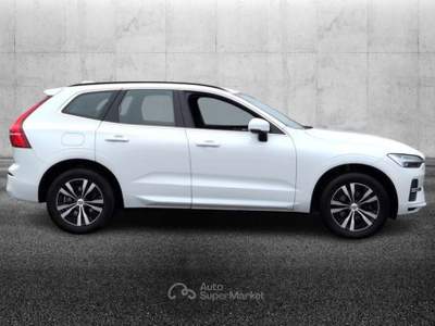 Volvo XC60 B4 (d) Geartronic Momentum Pro Bianco usata Pieve di Cento