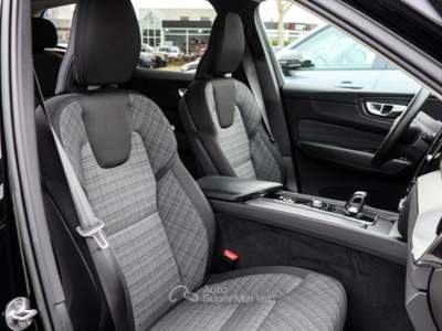 Volvo XC60 B4 (d) automatico Core Nero usata Pieve di Cento