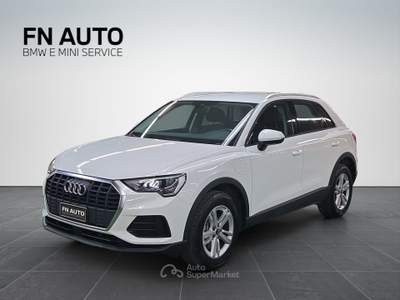 Audi Q3 e S tronic Business Bianco usata Torino