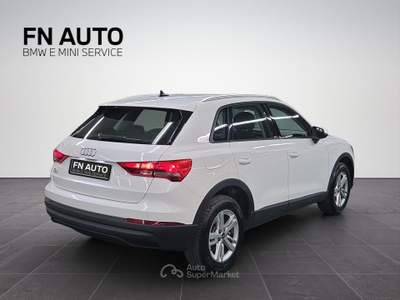 Audi Q3 e S tronic Business Bianco usata Torino