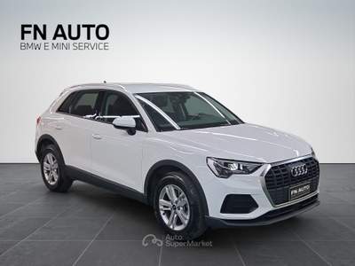 Audi Q3 e S tronic Business Bianco usata Torino
