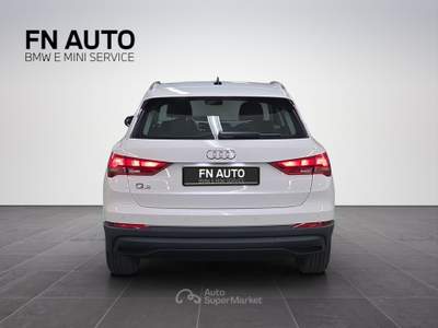 Audi Q3 e S tronic Business Bianco usata Torino