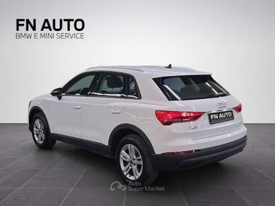 Audi Q3 e S tronic Business Bianco usata Torino