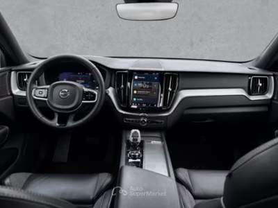 Volvo XC60 B4 (d) automatico Plus Dark Bianco usata Pieve di Cento