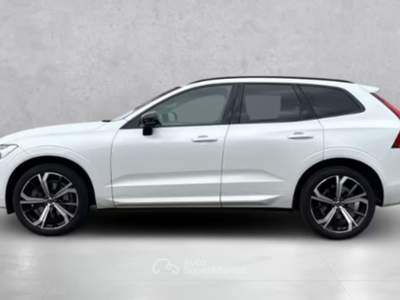 Volvo XC60 B4 (d) automatico Plus Dark Bianco usata Pieve di Cento