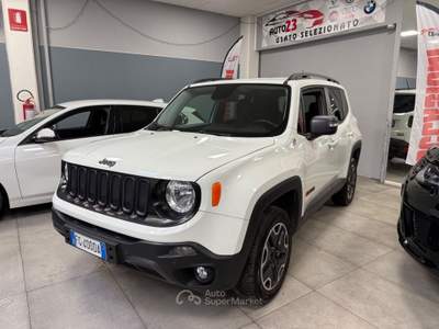 Jeep Renegade 4WD Active Drive Low Trailhawk Bianco usata Prato