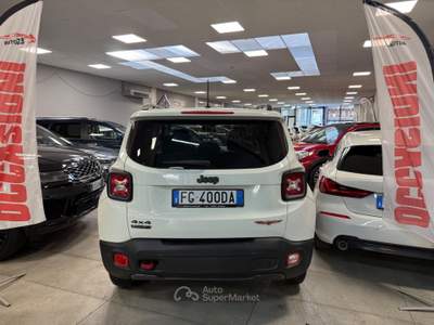 Jeep Renegade 4WD Active Drive Low Trailhawk Bianco usata Prato