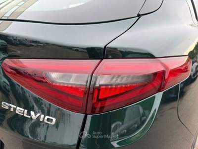 Alfa Romeo Stelvio AT8 Q4 Veloce Verde usata LECCE