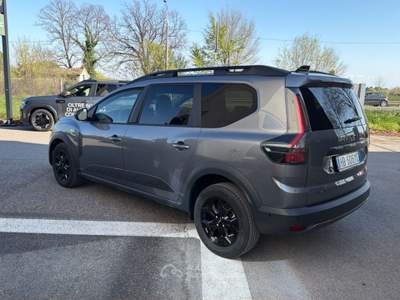 Dacia Jogger 1.6 Hybrid Extreme Up 5p Verde usata Faenza