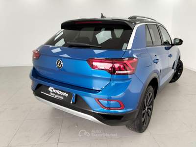 Volkswagen T-Roc 2.0 TDI SCR Life Blu/Azzurro usata Lurate Caccivio