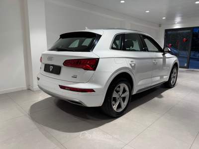 Audi Q5 40 2.0 TDI S-Tronic Business Sport Bianco usata AGROPOLI