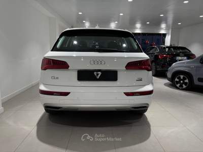 Audi Q5 40 2.0 TDI S-Tronic Business Sport Bianco usata AGROPOLI