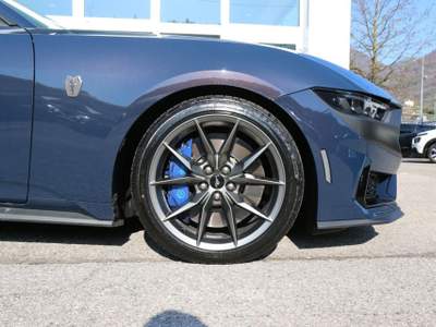 Ford Mustang Fastback 5.0 V8 aut. Dark Horse Blu/Azzurro usata Arsiè
