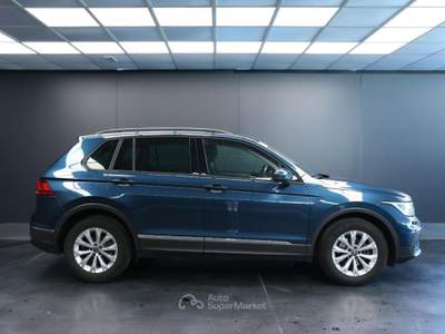 Volkswagen Tiguan 2.0 TDI 150CV DSG Life Blu/Azzurro usata Arsiè