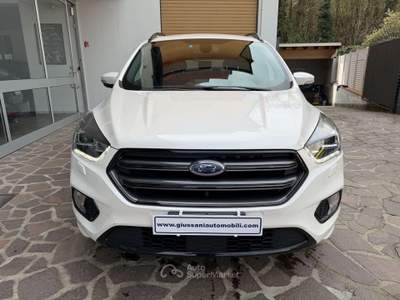 Ford Kuga 2.0 tdci ST-Line s&s 2wd 120cv powershift STUPENDA Bianco usata Cesano Maderno