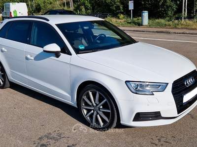Audi A3 2017 Audi A3 2.0 TDI S tronic design Sportback Webasto Bianco usata Livorno