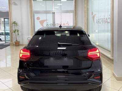 Audi Q2 S tronic Identity Black Nero usata San Felice a Cancello