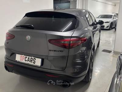Alfa Romeo Stelvio  Grigio usata Marcianise