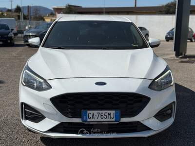 Ford Focus 1.0 EcoBoost 125 CV 5p. ST-Line Bianco usata Massarosa