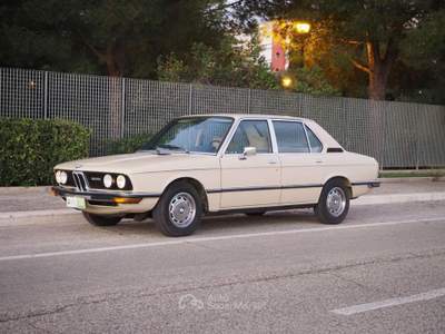 BMW Serie 5 545e *ASI* Beige usata Bari