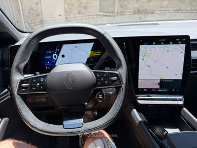 Renault Austral NOLEGGIO BREVE E LUNGO TERMINE Argento usata Pomezia