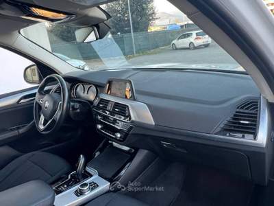 BMW X3 Sdrive18d Business Advantage 150cv auto Bianco usata Agliana