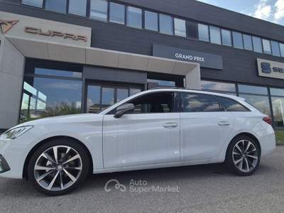 Seat Leon Sportstourer 1.5 hybrid 150 CV DSG FR Bianco usata Castenaso