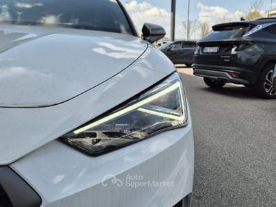 Seat Leon Sportstourer 1.5 hybrid 150 CV DSG FR Bianco usata Castenaso