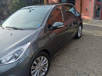 Peugeot 208 Ottimo stato Grigio usata Viterbo