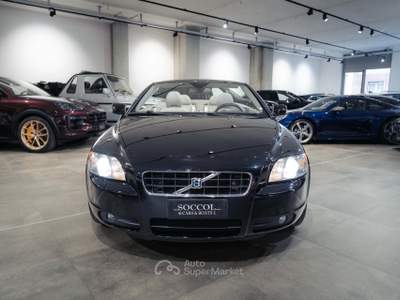 Volvo C70 2.4 20V 140 CV Momentum*LIBRETTO TAGLIANDI Nero usata MILANO