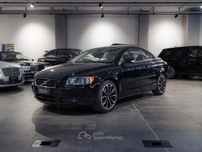 Volvo C70 2.4 20V 140 CV Momentum*LIBRETTO TAGLIANDI Nero usata MILANO