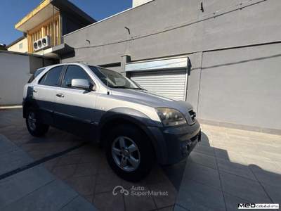 Kia Sorento 2.5 16V CRDI 4WD Active Class Argento usata Rimini