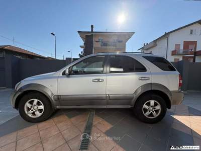Kia Sorento 2.5 16V CRDI 4WD Active Class Argento usata Rimini