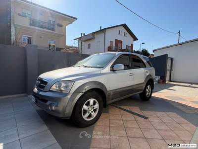 Kia Sorento 2.5 16V CRDI 4WD Active Class Argento usata Rimini