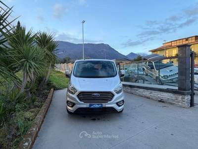Ford Tourneo Custom  usata Campagna