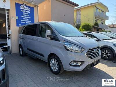 Ford Tourneo Custom 320 2.0 TDCI 150CV 9 POSTI L2H1 usata Chioggia