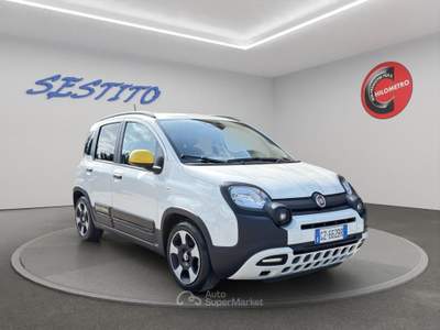 Fiat Panda Pandina Cross 1.0 firefly hybrid s&s 70cv Bianco usata Cirò Marina