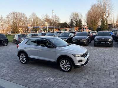 Volkswagen T-Roc 1.5 TSI Advanced BlueMotion Technology Bianco usata Russi