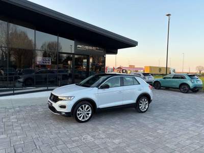 Volkswagen T-Roc 1.5 TSI Advanced BlueMotion Technology Bianco usata Russi