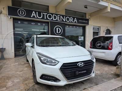 Hyundai i40 Wagon 1.7 CRDi 141 CV 7DCT Business#LED#NAVI#CAM Bianco usata Altamura