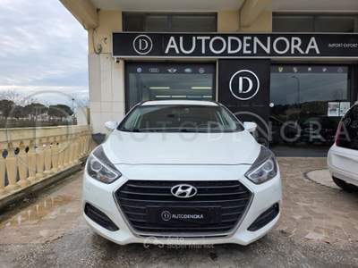 Hyundai i40 Wagon 1.7 CRDi 141 CV 7DCT Business#LED#NAVI#CAM Bianco usata Altamura