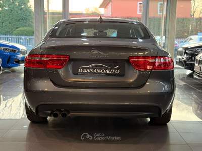 Jaguar XE 2.0d Business AUTO 180CV 95.000 KM!! usata Cassola
