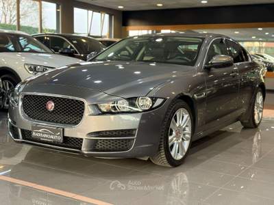 Jaguar XE 2.0d Business AUTO 180CV 95.000 KM!! usata Cassola