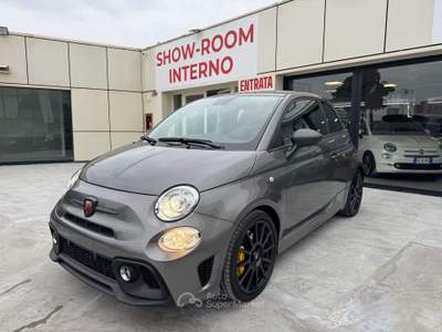 Abarth 695 695 1.4 t-jet Competizione 180cv auto Nero usata Pomezia