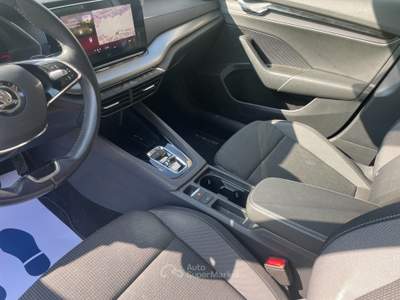 Skoda Octavia EVO SCR 150 CV DSG Wagon Executive Bianco usata Casalgrande