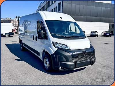 Peugeot Boxer Boxer 35 2.2 L2H2 Furgone diesel S&S 140cv Bianco usata Milano