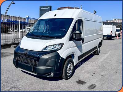 Peugeot Boxer Boxer 35 2.2 L2H2 Furgone diesel S&S 140cv Bianco usata Milano